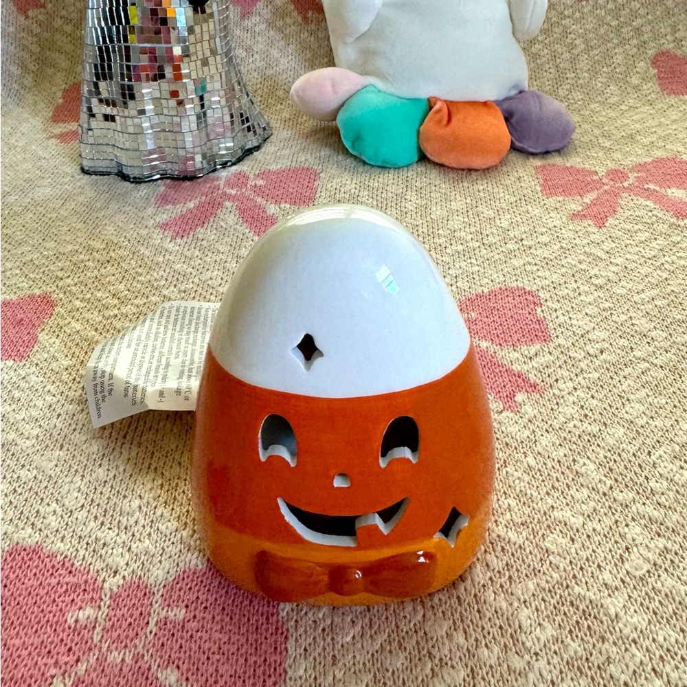 BNWT Target Bullseye Playground Halloween 2024 LED Light Up Candy Corn. HTF